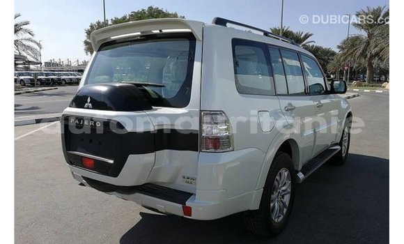 Buy Import Mitsubishi Pajero White Car in Import - Dubai in Adrar Buy Import Mitsubishi Pajero White Car in Import - Dubai in Adrar