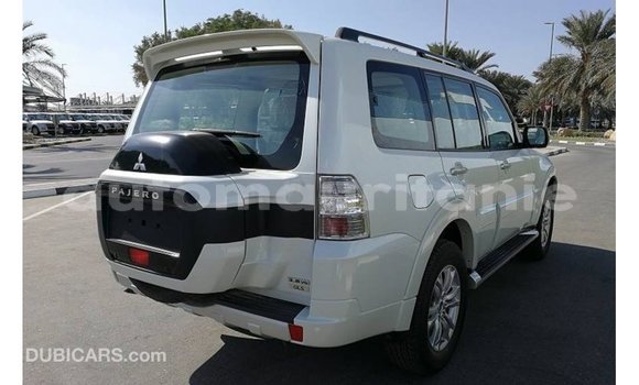 Buy Import Mitsubishi Pajero White Car in Import - Dubai in Adrar Buy Import Mitsubishi Pajero White Car in Import - Dubai in Adrar