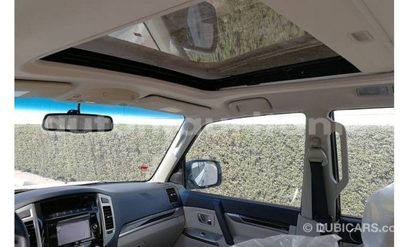 Buy Import Mitsubishi Pajero White Car in Import - Dubai in Adrar Buy Import Mitsubishi Pajero White Car in Import - Dubai in Adrar