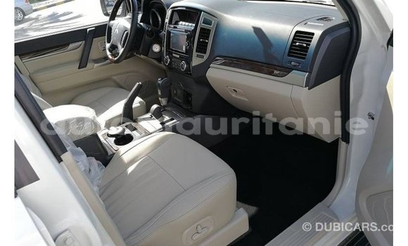 Buy Import Mitsubishi Pajero White Car in Import - Dubai in Adrar Buy Import Mitsubishi Pajero White Car in Import - Dubai in Adrar