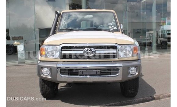 Acheter Import Voiture Toyota Land Cruiser Beige à Import - Dubai, Adrar Acheter Import Voiture Toyota Land Cruiser Beige à Import - Dubai, Adrar