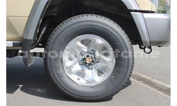 Acheter Import Voiture Toyota Land Cruiser Beige à Import - Dubai, Adrar Acheter Import Voiture Toyota Land Cruiser Beige à Import - Dubai, Adrar