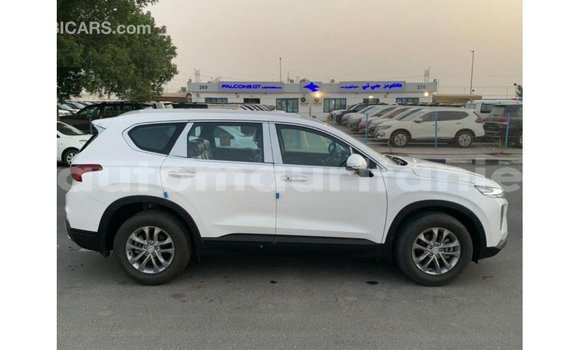 Acheter Import Voiture Hyundai Santa Fe Blanc à Import - Dubai, Adrar Acheter Import Voiture Hyundai Santa Fe Blanc à Import - Dubai, Adrar
