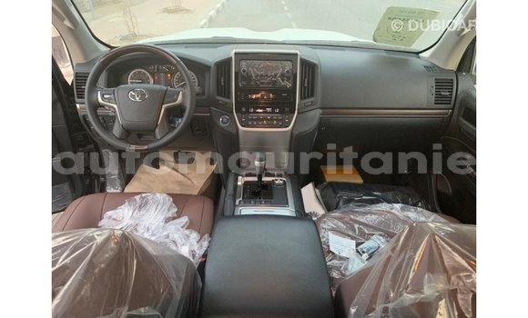 Acheter Import Voiture Toyota Land Cruiser Noir à Import - Dubai, Adrar Acheter Import Voiture Toyota Land Cruiser Noir à Import - Dubai, Adrar