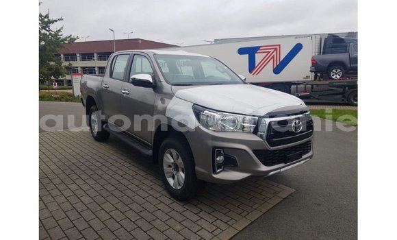Buy Import Toyota Hilux Brown Car in Import - Dubai in Adrar Buy Import Toyota Hilux Brown Car in Import - Dubai in Adrar
