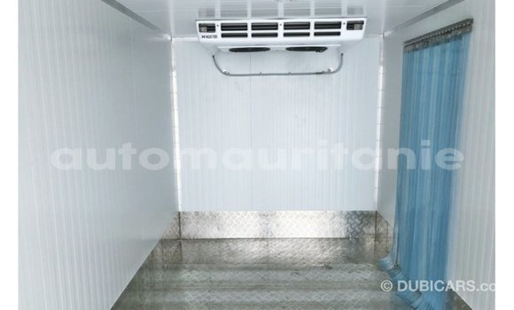 Acheter Import Utilitaire Hino 300 Series Blanc à Import - Dubai, Adrar Acheter Import Utilitaire Hino 300 Series Blanc à Import - Dubai, Adrar