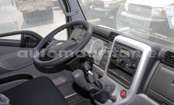 Acheter Import Voiture Mitsubishi Carisma Blanc à Import - Dubai, Adrar Acheter Import Voiture Mitsubishi Carisma Blanc à Import - Dubai, Adrar