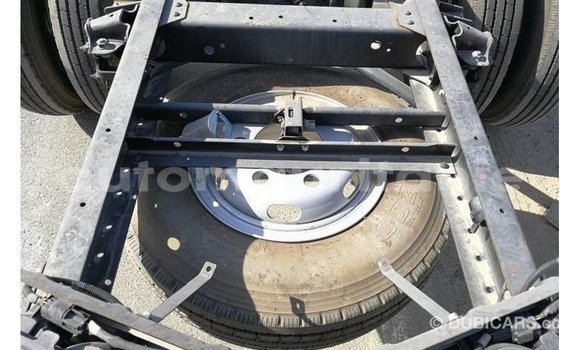 Acheter Import Voiture Mitsubishi Carisma Blanc à Import - Dubai, Adrar Acheter Import Voiture Mitsubishi Carisma Blanc à Import - Dubai, Adrar