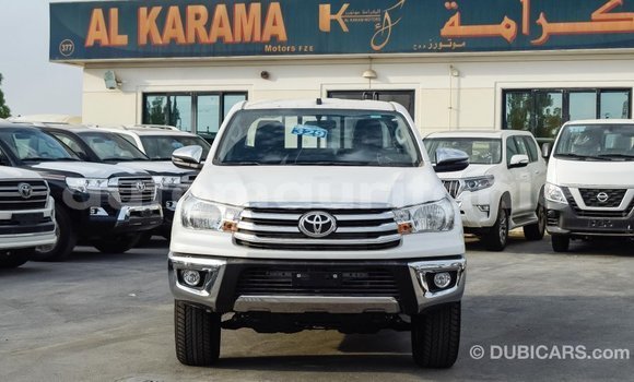 Acheter Import Voiture Toyota Hilux Blanc à Import - Dubai, Adrar Acheter Import Voiture Toyota Hilux Blanc à Import - Dubai, Adrar