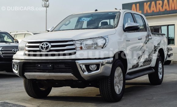 Acheter Import Voiture Toyota Hilux Blanc à Import - Dubai, Adrar Acheter Import Voiture Toyota Hilux Blanc à Import - Dubai, Adrar