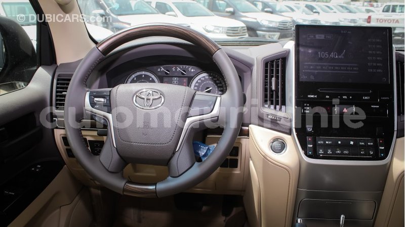 Big with watermark toyota land cruiser adrar import dubai 2035