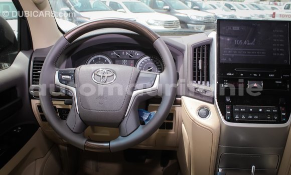 Acheter Import Voiture Toyota Land Cruiser Noir à Import - Dubai, Adrar Acheter Import Voiture Toyota Land Cruiser Noir à Import - Dubai, Adrar
