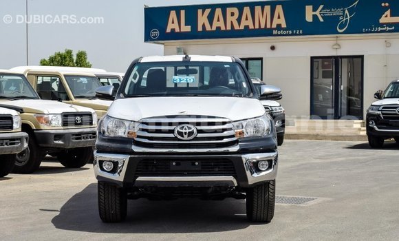 Acheter Import Voiture Toyota Hilux Noir à Import - Dubai, Adrar Acheter Import Voiture Toyota Hilux Noir à Import - Dubai, Adrar