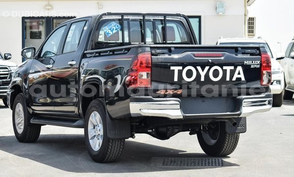 Acheter Import Voiture Toyota Hilux Noir à Import - Dubai, Adrar Acheter Import Voiture Toyota Hilux Noir à Import - Dubai, Adrar