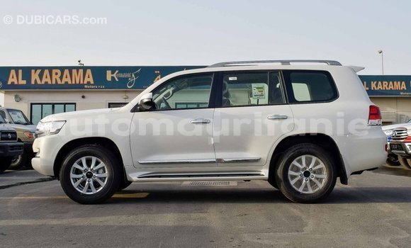 Acheter Import Voiture Toyota Land Cruiser Blanc à Import - Dubai, Adrar Acheter Import Voiture Toyota Land Cruiser Blanc à Import - Dubai, Adrar