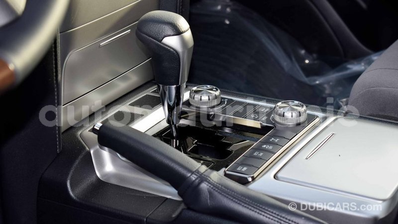 Big with watermark toyota land cruiser adrar import dubai 2038