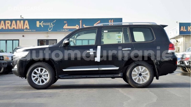 Big with watermark toyota land cruiser adrar import dubai 2039