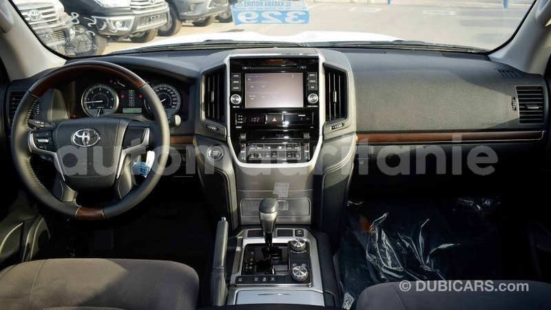 Big with watermark toyota land cruiser adrar import dubai 2039