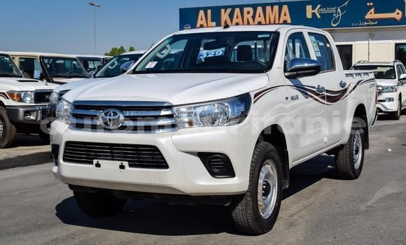 Acheter Import Voiture Toyota Hilux Blanc à Import - Dubai, Adrar Acheter Import Voiture Toyota Hilux Blanc à Import - Dubai, Adrar