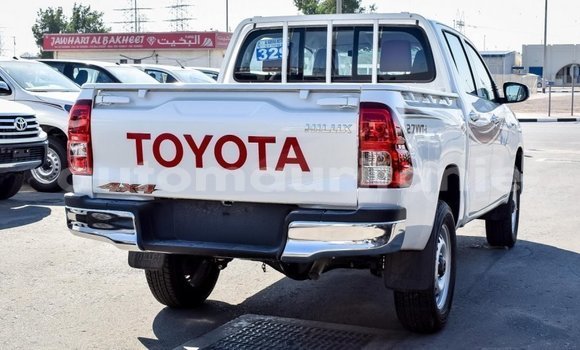 Acheter Import Voiture Toyota Hilux Blanc à Import - Dubai, Adrar Acheter Import Voiture Toyota Hilux Blanc à Import - Dubai, Adrar