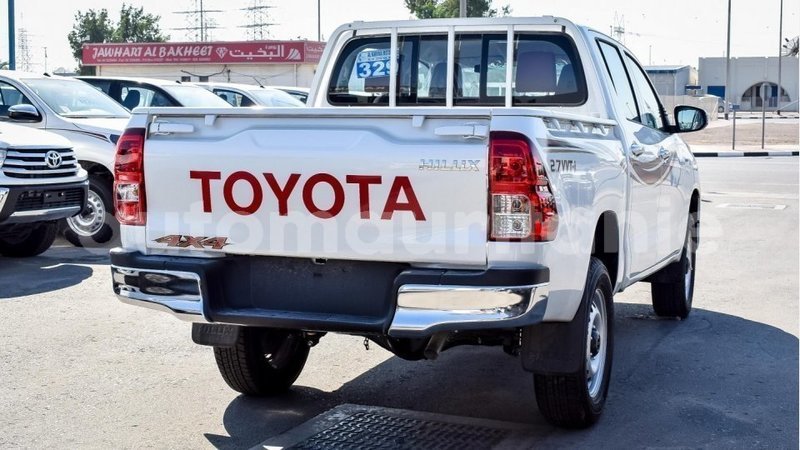 Big with watermark toyota hilux adrar import dubai 2041