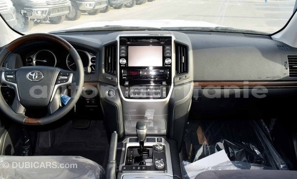 Acheter Import Voiture Toyota Land Cruiser Noir à Import - Dubai, Adrar Acheter Import Voiture Toyota Land Cruiser Noir à Import - Dubai, Adrar