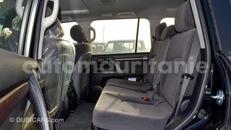 Big with watermark toyota land cruiser adrar import dubai 2043