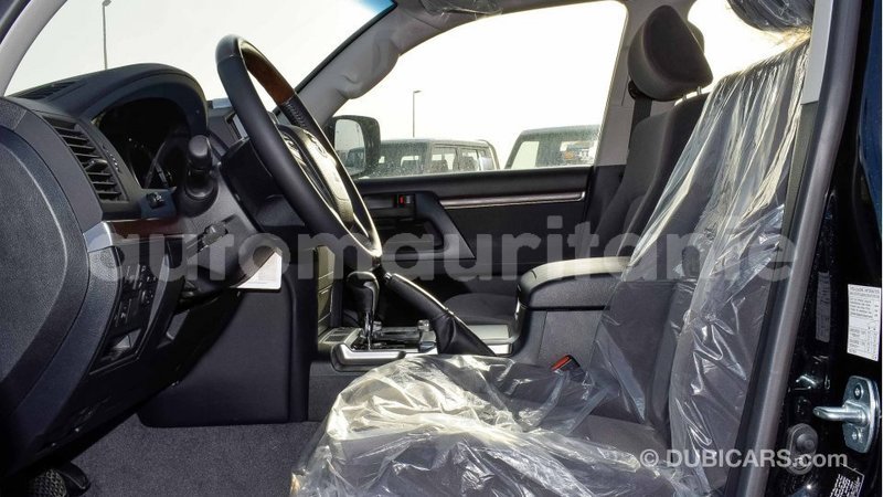 Big with watermark toyota land cruiser adrar import dubai 2043