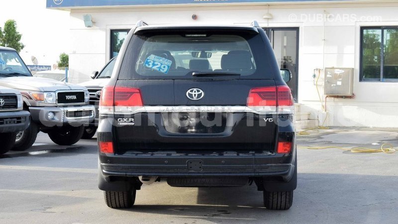 Big with watermark toyota land cruiser adrar import dubai 2043