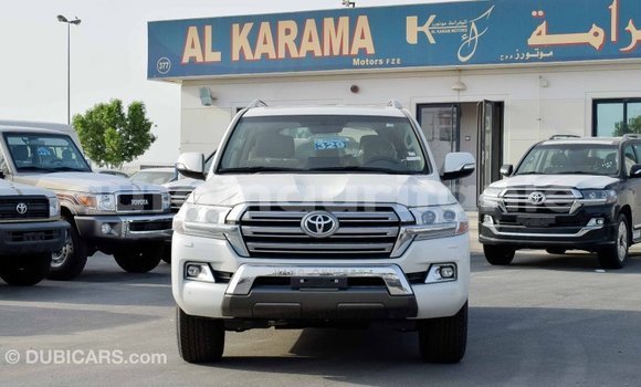 Acheter Import Voiture Toyota Land Cruiser Blanc à Import - Dubai, Adrar Acheter Import Voiture Toyota Land Cruiser Blanc à Import - Dubai, Adrar