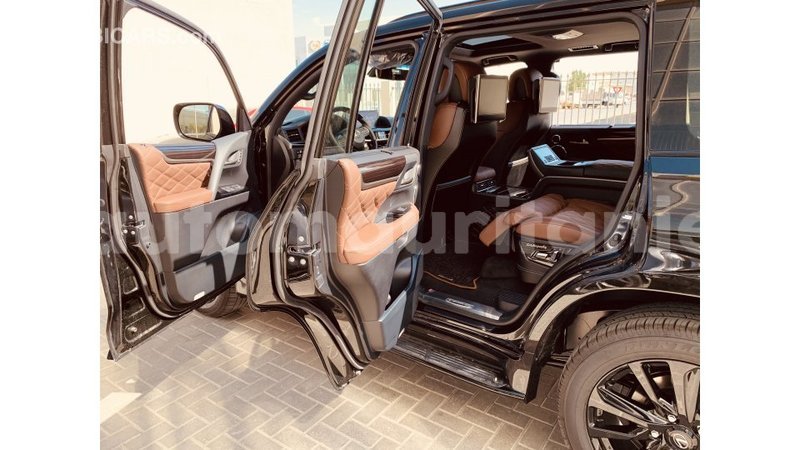 Big with watermark lexus lx adrar import dubai 2061