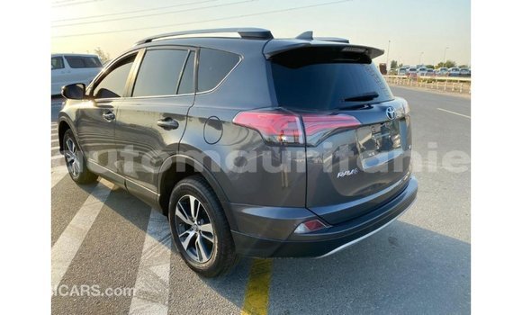 Acheter Import Utilitaire Toyota HiAce Autre à Import - Dubai, Adrar Acheter Import Utilitaire Toyota HiAce Autre à Import - Dubai, Adrar