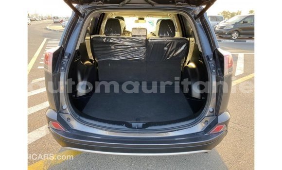 Acheter Import Utilitaire Toyota HiAce Autre à Import - Dubai, Adrar Acheter Import Utilitaire Toyota HiAce Autre à Import - Dubai, Adrar