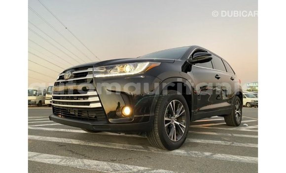 Acheter Import Voiture Toyota Highlander Noir à Import - Dubai, Adrar Acheter Import Voiture Toyota Highlander Noir à Import - Dubai, Adrar