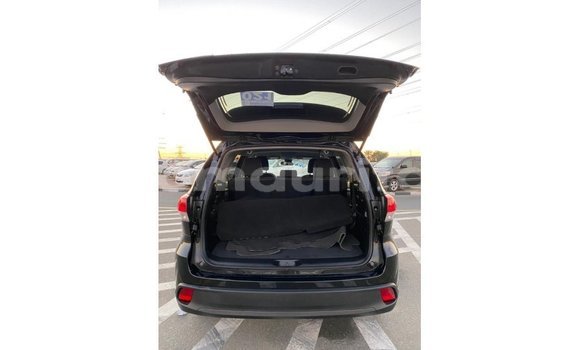 Acheter Import Voiture Toyota Highlander Noir à Import - Dubai, Adrar Acheter Import Voiture Toyota Highlander Noir à Import - Dubai, Adrar