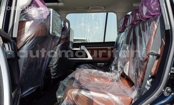 Acheter Import Voiture Toyota Land Cruiser Noir à Import - Dubai, Adrar Acheter Import Voiture Toyota Land Cruiser Noir à Import - Dubai, Adrar