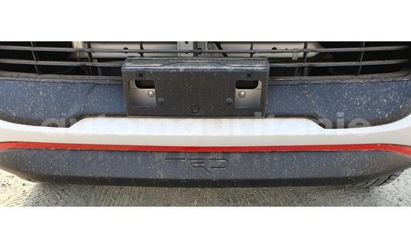 Buy Import Toyota Hilux White Car in Import - Dubai in Adrar Buy Import Toyota Hilux White Car in Import - Dubai in Adrar