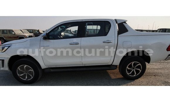 Buy Import Toyota Hilux White Car in Import - Dubai in Adrar Buy Import Toyota Hilux White Car in Import - Dubai in Adrar