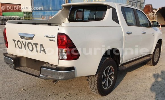 Buy Import Toyota Hilux White Car in Import - Dubai in Adrar Buy Import Toyota Hilux White Car in Import - Dubai in Adrar