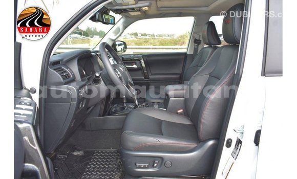 Buy Import Toyota HiAce White Truck in Import - Dubai in Adrar Buy Import Toyota HiAce White Truck in Import - Dubai in Adrar