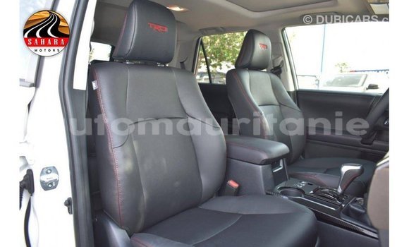Buy Import Toyota HiAce White Truck in Import - Dubai in Adrar Buy Import Toyota HiAce White Truck in Import - Dubai in Adrar