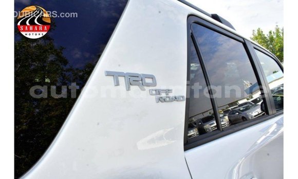 Buy Import Toyota HiAce White Truck in Import - Dubai in Adrar Buy Import Toyota HiAce White Truck in Import - Dubai in Adrar