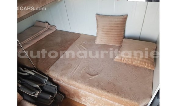 Acheter Import Voiture Kia Carens Blanc à Import - Dubai, Adrar Acheter Import Voiture Kia Carens Blanc à Import - Dubai, Adrar