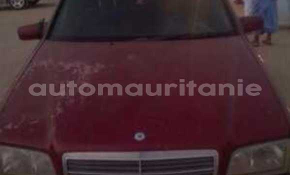 Acheter Occasion Voiture Mercedes-Benz C–Class Rouge à Nouakchott, Nouakchott Ouest
