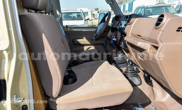 Acheter Import Voiture Toyota Land Cruiser Beige à Import - Dubai, Adrar Acheter Import Voiture Toyota Land Cruiser Beige à Import - Dubai, Adrar