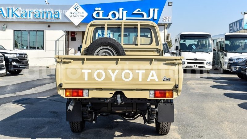 Big with watermark toyota land cruiser adrar import dubai 2095