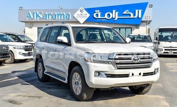 Acheter Import Voiture Toyota Land Cruiser Blanc à Import - Dubai, Adrar Acheter Import Voiture Toyota Land Cruiser Blanc à Import - Dubai, Adrar