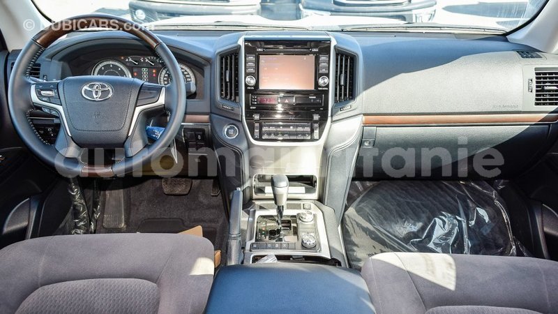 Big with watermark toyota land cruiser adrar import dubai 2096