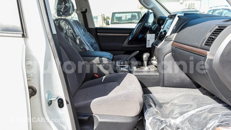 Big with watermark toyota land cruiser adrar import dubai 2096