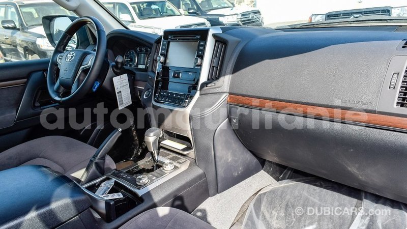 Big with watermark toyota land cruiser adrar import dubai 2096